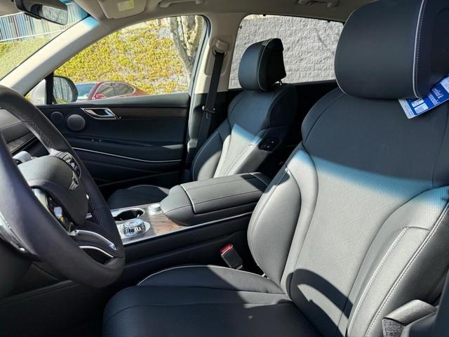 Photo of 2025 Savile Silver Genesis GV80