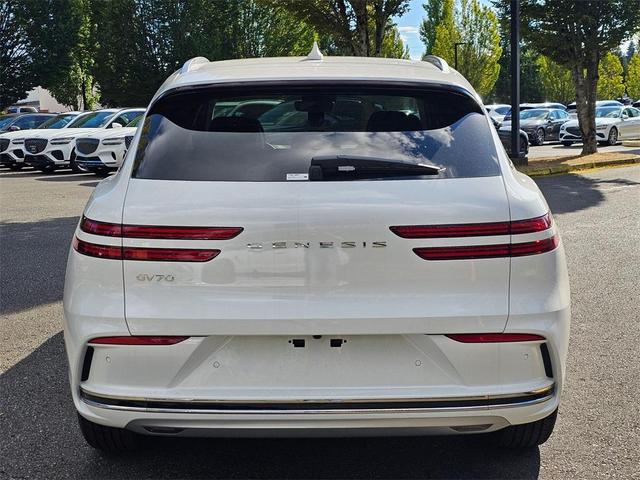 Photo of 2026 Uyuni White Genesis Electrified GV70