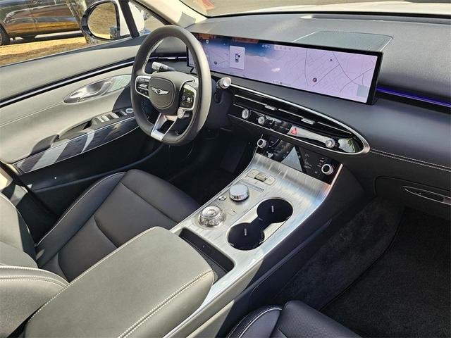 Photo of 2026 Uyuni White Genesis Electrified GV70
