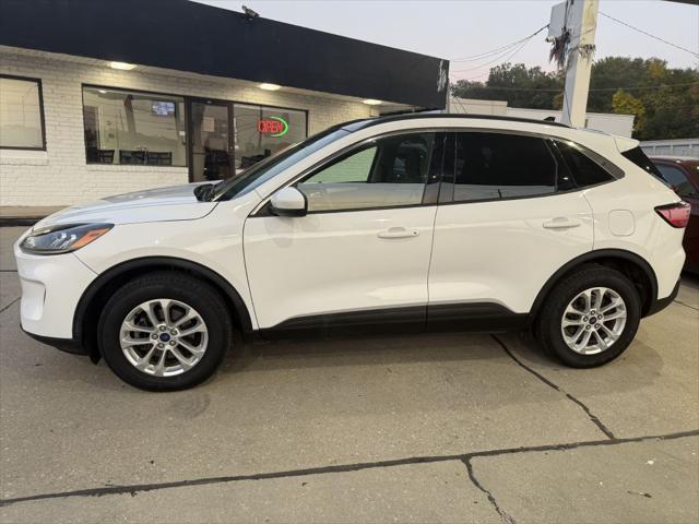 Photo of 2020 WHITE Ford Escape