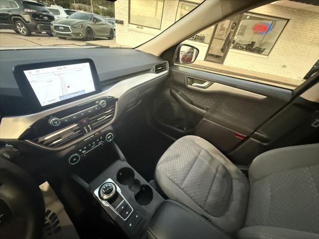 Photo of 2020 WHITE Ford Escape