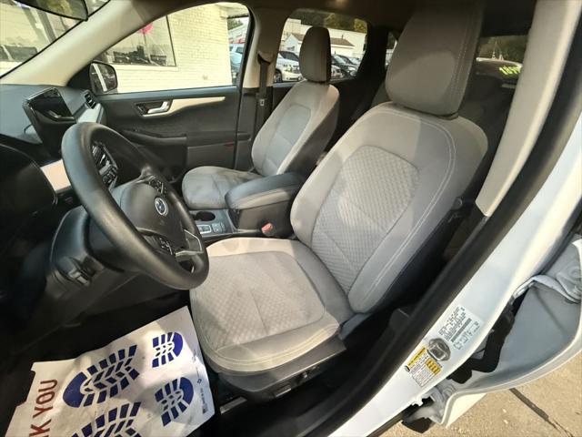 Photo of 2020 WHITE Ford Escape