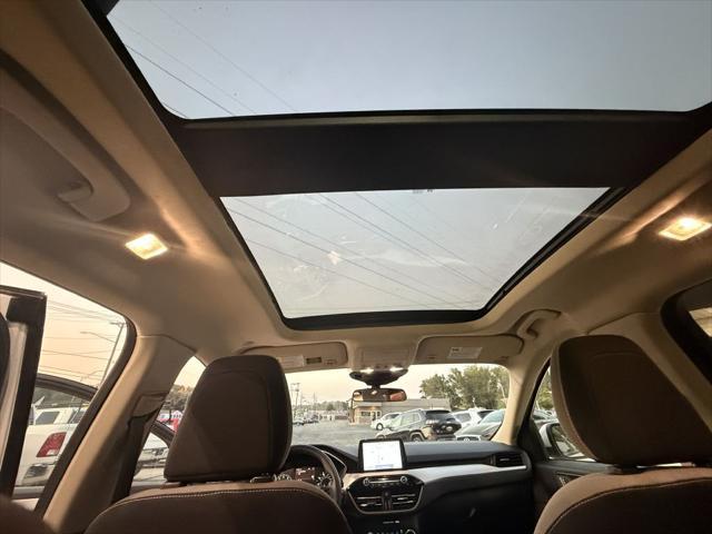 Photo of 2020 WHITE Ford Escape