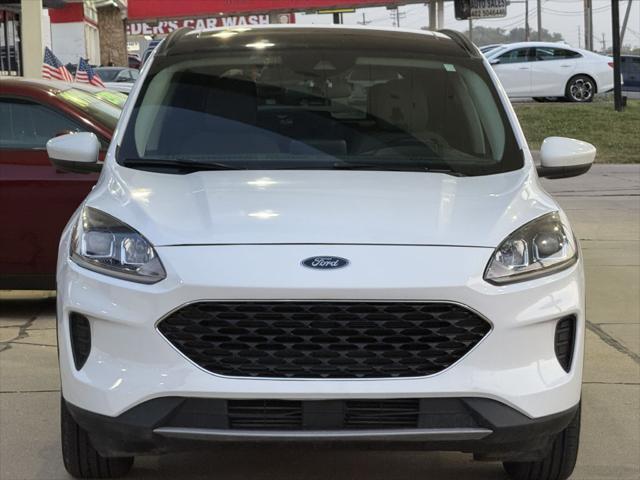 Photo of 2020 WHITE Ford Escape