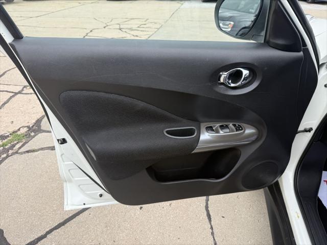 Photo of 2014 WHITE Nissan Juke