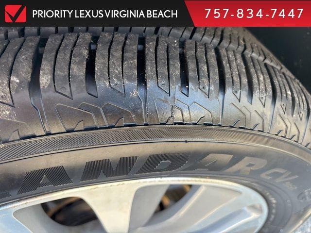 Photo of 2016 White Diamond Pearl Acura MDX