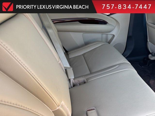 Photo of 2016 White Diamond Pearl Acura MDX