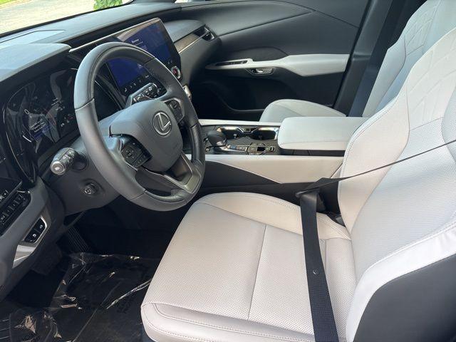 Photo of 2025 Green Pearl Lexus RX 350
