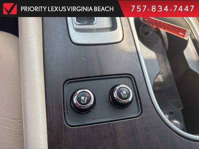 Photo of 2020 Deep Blue Pearl Nissan Murano