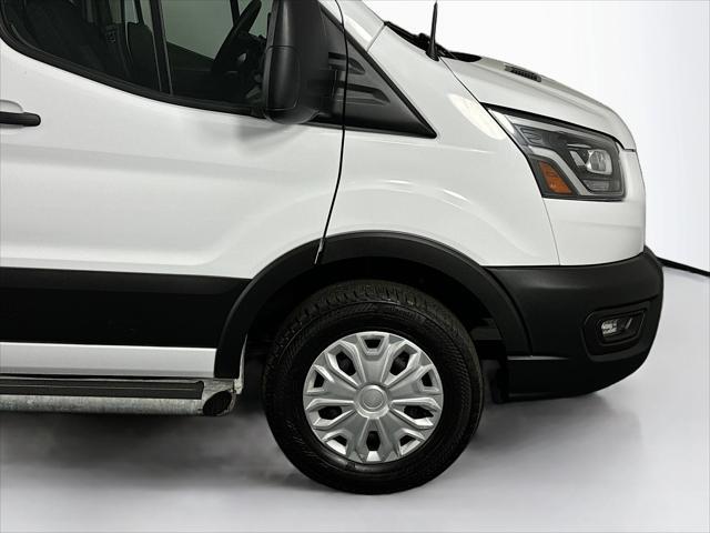 Photo of 2023 OXFORD WHITE Ford Transit-250