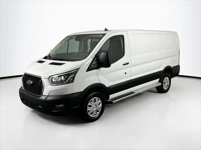 Photo of 2023 OXFORD WHITE Ford Transit-250