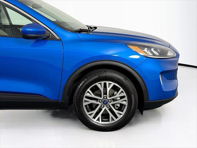 Photo of 2021 VELOCITY BLUE METALLIC Ford Escape