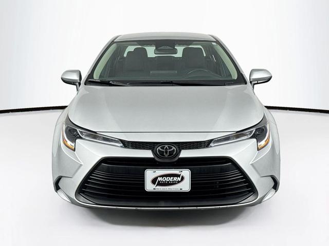 Photo of 2024 Classic Silver Metallic Toyota Corolla