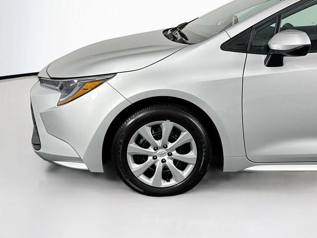 Photo of 2024 Classic Silver Metallic Toyota Corolla