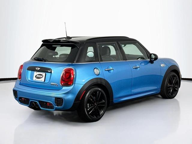 Photo of 2015 Electric Blue Metallic MINI Hardtop