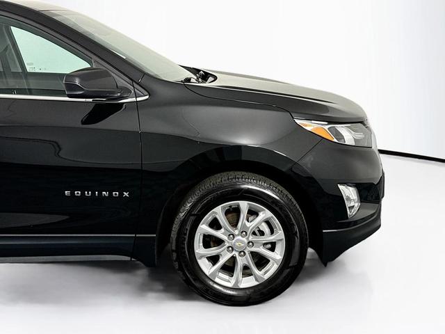 Photo of 2020 Mosaic Black Metallic Chevrolet Equinox