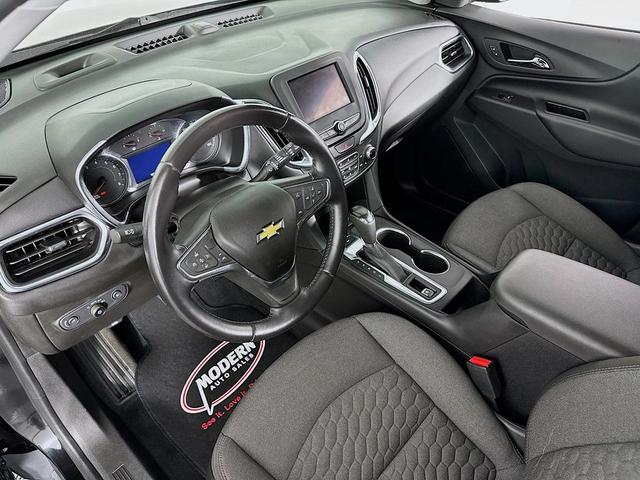 Photo of 2020 Mosaic Black Metallic Chevrolet Equinox