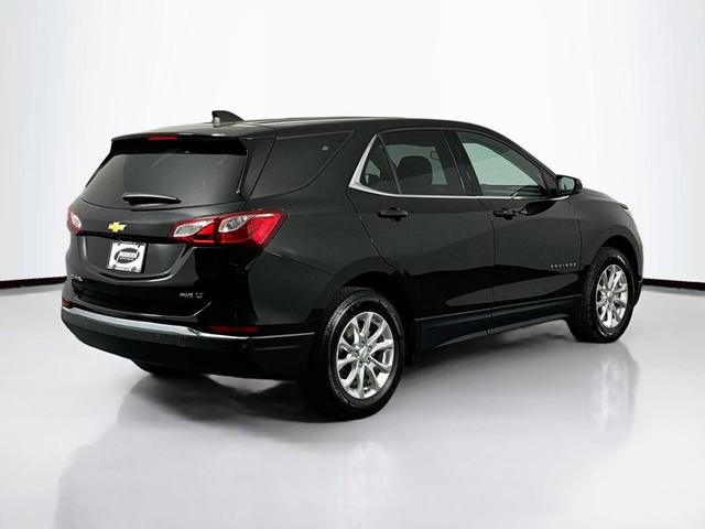 Photo of 2020 Mosaic Black Metallic Chevrolet Equinox