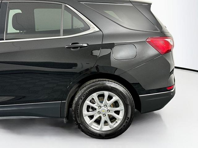 Photo of 2020 Mosaic Black Metallic Chevrolet Equinox