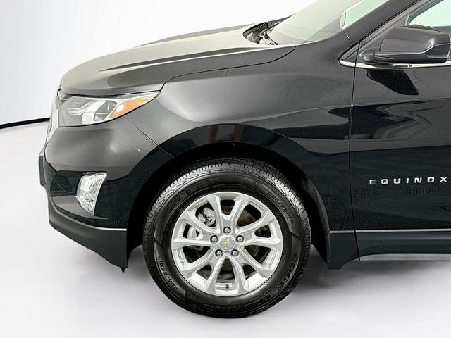 Photo of 2020 Mosaic Black Metallic Chevrolet Equinox