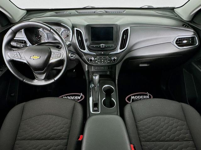 Photo of 2020 Mosaic Black Metallic Chevrolet Equinox