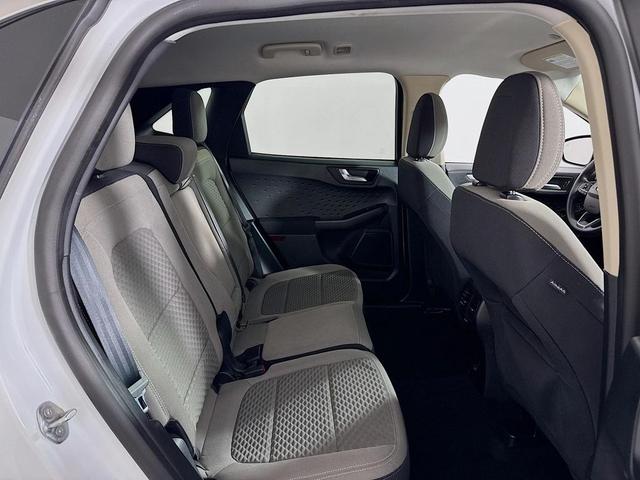 Photo of 2020 OXFORD WHITE Ford Escape
