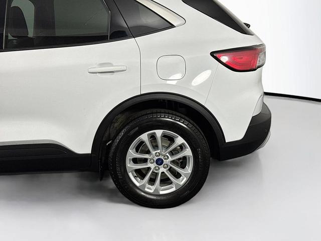Photo of 2020 OXFORD WHITE Ford Escape