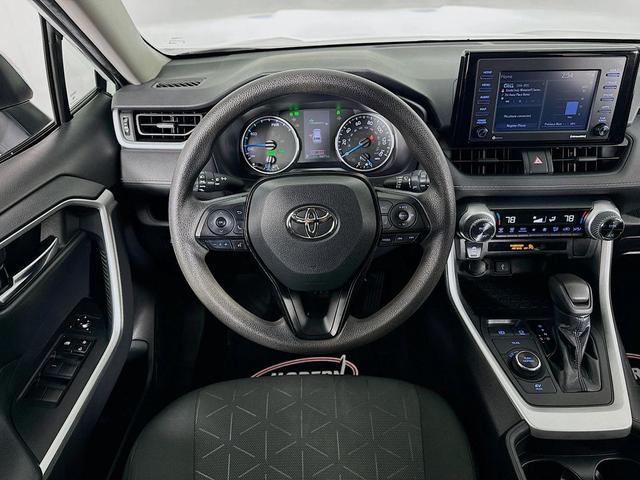 Photo of 2021 Super White Toyota RAV4 Hybrid