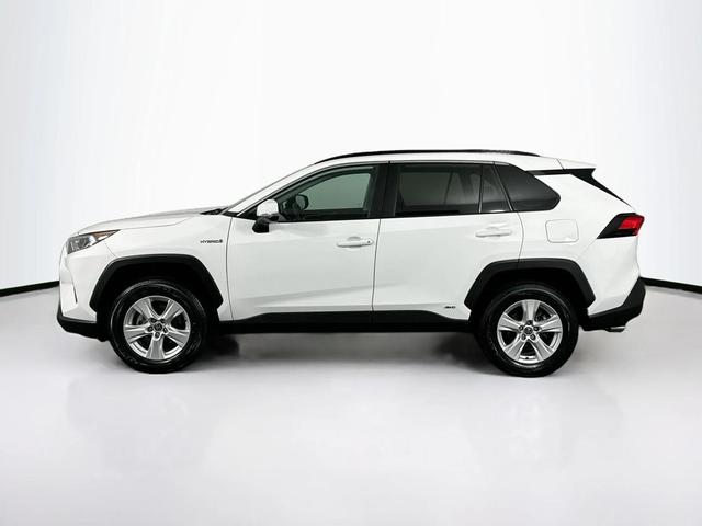 Photo of 2021 Super White Toyota RAV4 Hybrid