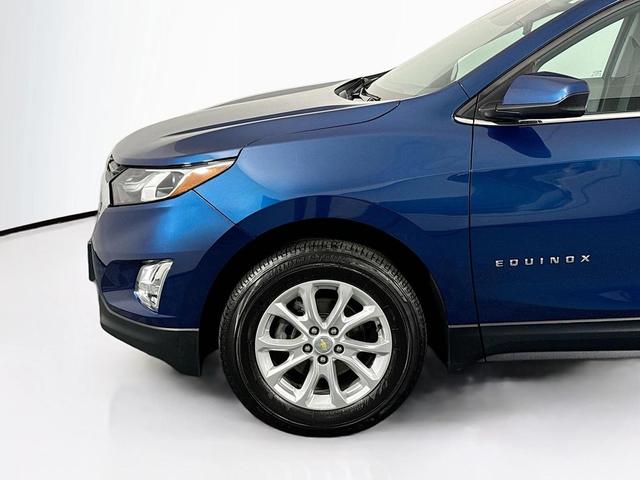 Photo of 2020 Pacific Blue Metallic Chevrolet Equinox