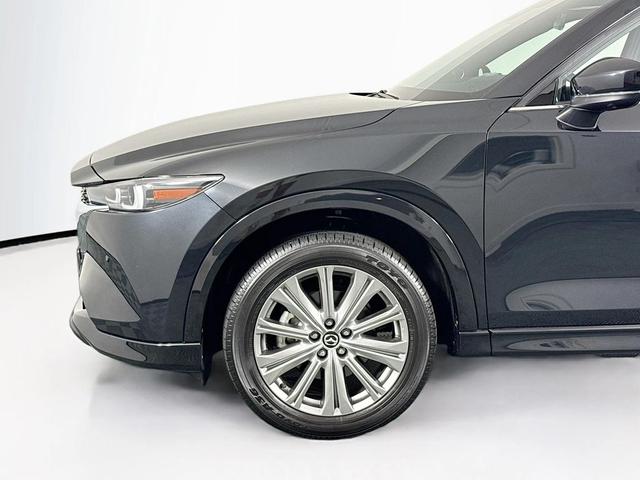 Photo of 2022 Jet Black Mica Mazda CX-5