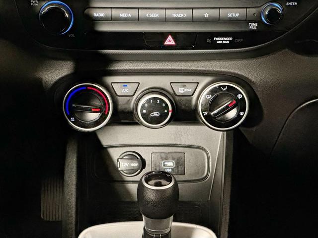 Photo of 2021 Ceramic White Hyundai VENUE