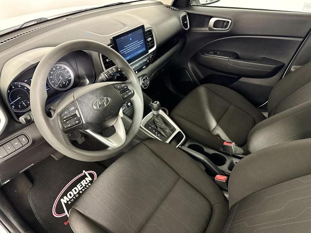 Photo of 2021 Ceramic White Hyundai VENUE