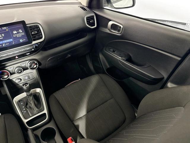 Photo of 2021 Ceramic White Hyundai VENUE