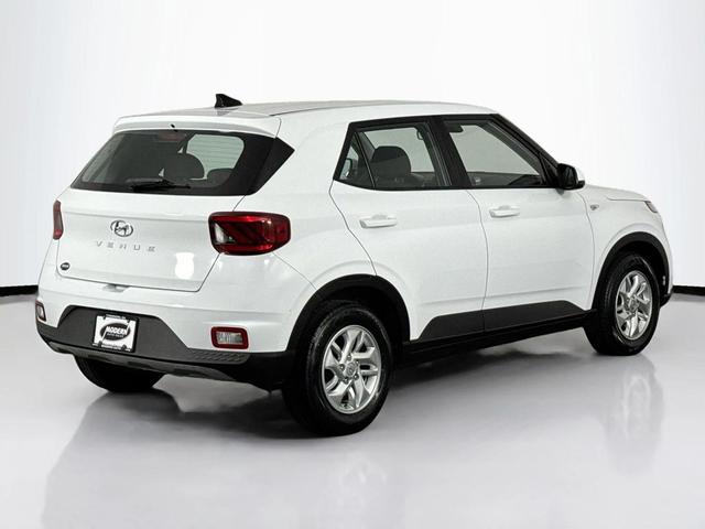 Photo of 2021 Ceramic White Hyundai VENUE