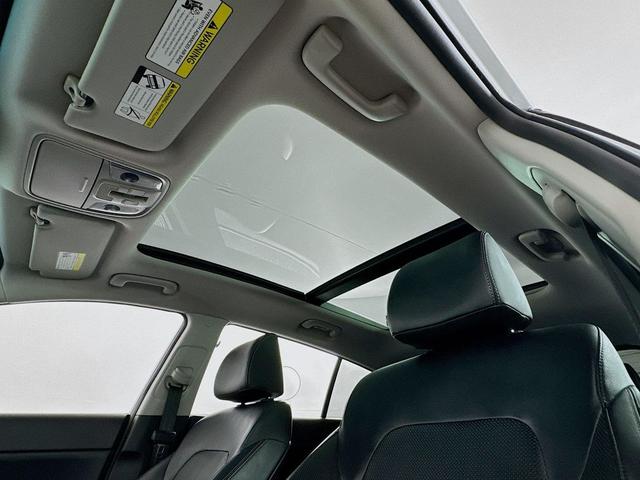 Photo of 2018 Sparkling Silver Kia Sportage