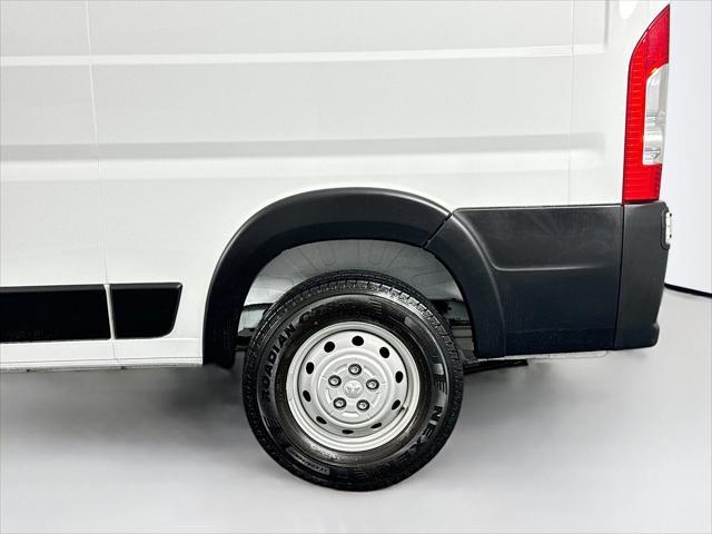 Photo of 2023 Bright White Clearcoat RAM ProMaster 2500