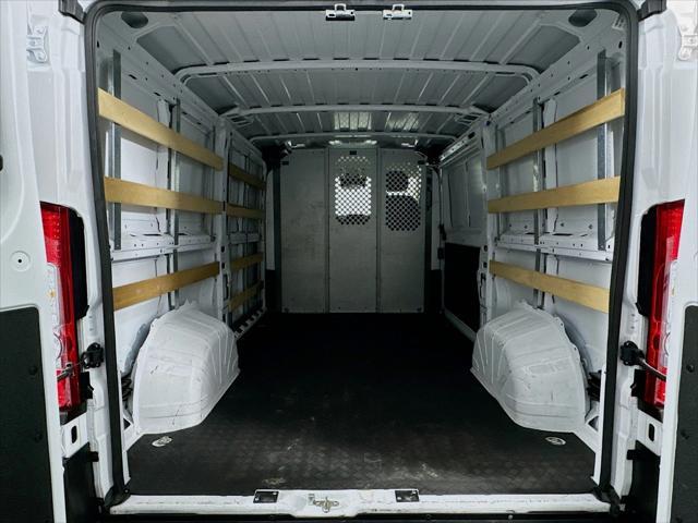 Photo of 2023 Bright White Clearcoat RAM ProMaster 2500