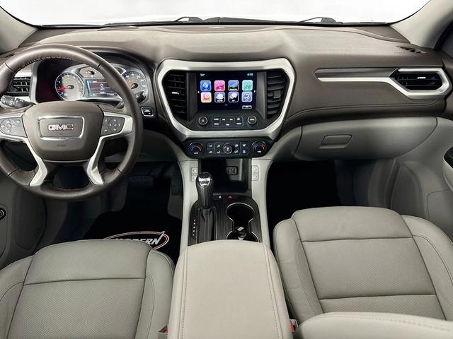Photo of 2017 White Frost Tricoat GMC Acadia