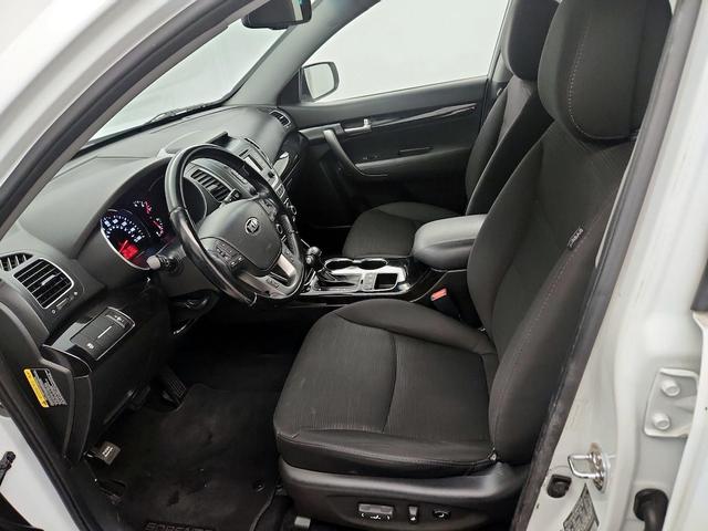 Photo of 2014 White Kia Sorento