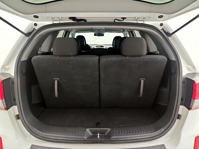 Photo of 2014 White Kia Sorento