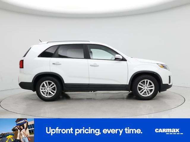 Photo of 2014 White Kia Sorento