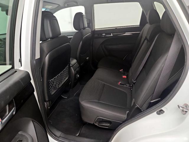 Photo of 2014 White Kia Sorento