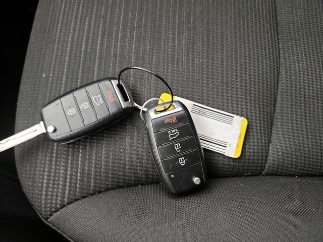 Photo of 2014 White Kia Sorento