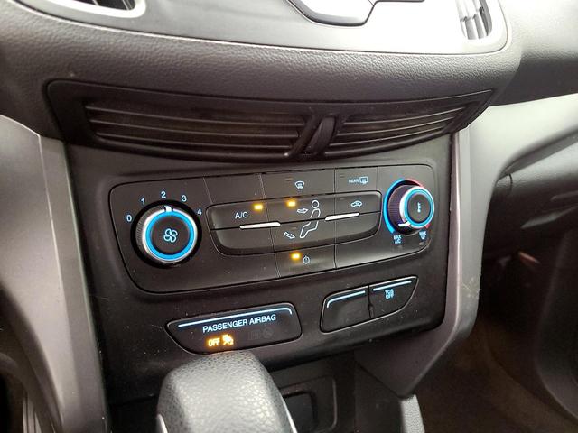 Photo of 2019 Gray Ford Escape