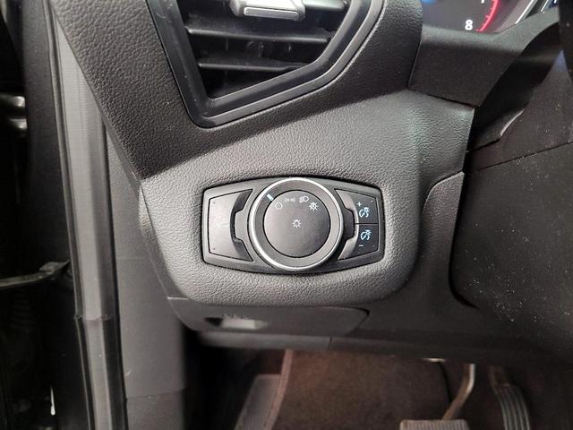 Photo of 2019 Gray Ford Escape