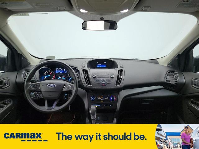 Photo of 2019 Gray Ford Escape