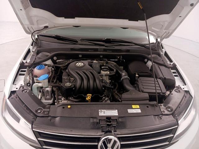 Photo of 2015 White Volkswagen Jetta