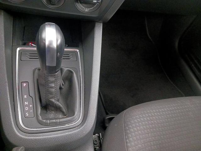 Photo of 2015 White Volkswagen Jetta
