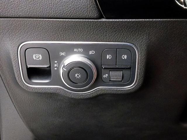 Photo of 2021 Black Mercedes-Benz GLA 250